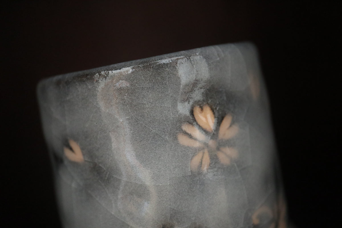 Japanese Kyo ware Kiyomizu ware pottery 春秋」 Shino glaze Tea coffee cup handmade in Kyoto  (with paulownia wood box and handwritten calligraphy)