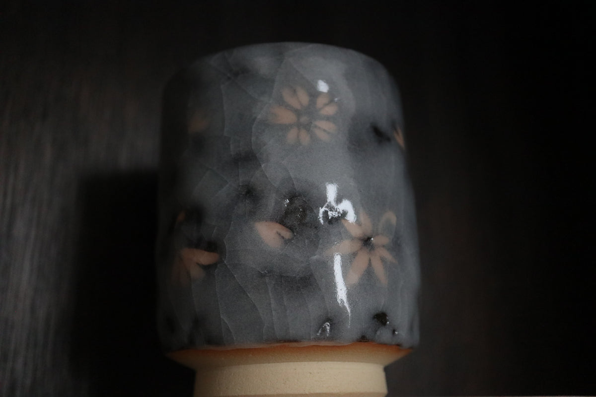 Japanese Kyo ware Kiyomizu ware pottery 春秋」 Shino glaze Tea coffee cup handmade in Kyoto  (with paulownia wood box and handwritten calligraphy)
