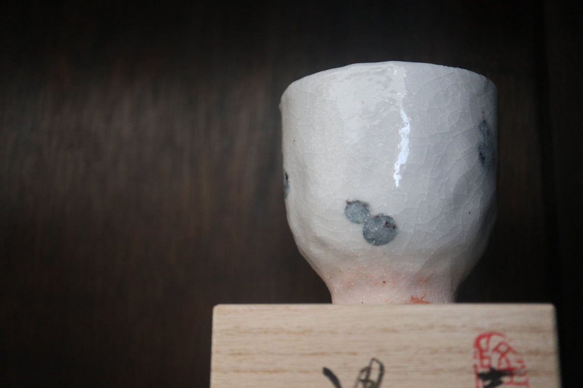 Japanese shino ware white Shino glaze Tea coffee cup auspicious 6 Gourds pattern(come with handmade paulownia wood box and handwriting calligraphy