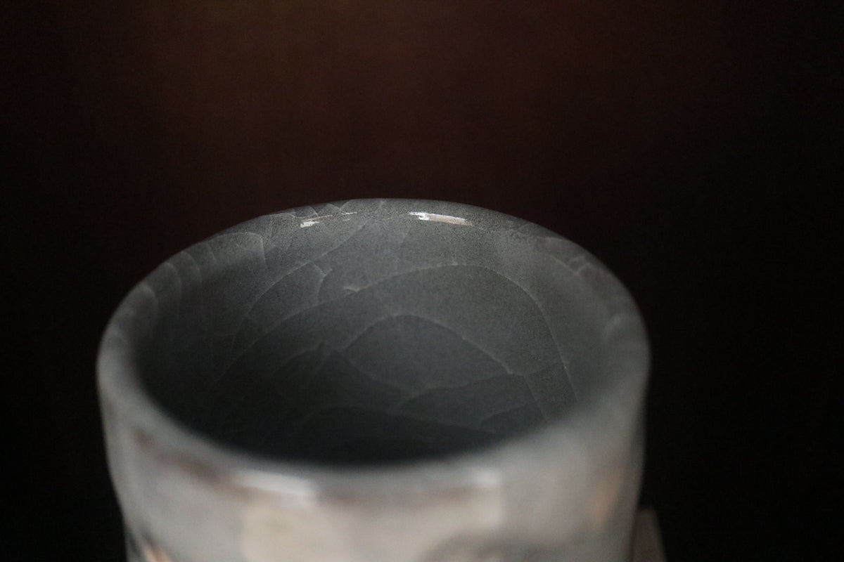 Japanese Kyo ware Kiyomizu ware pottery 春秋」 Shino glaze Tea coffee cup handmade in Kyoto  (with paulownia wood box and handwritten calligraphy)